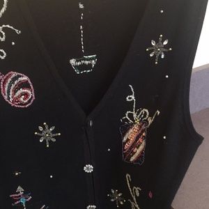 Christmas vest with pearl buttons